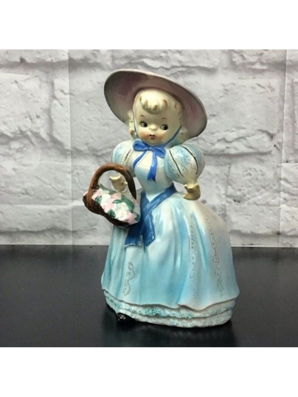 Vintage blond girl planter